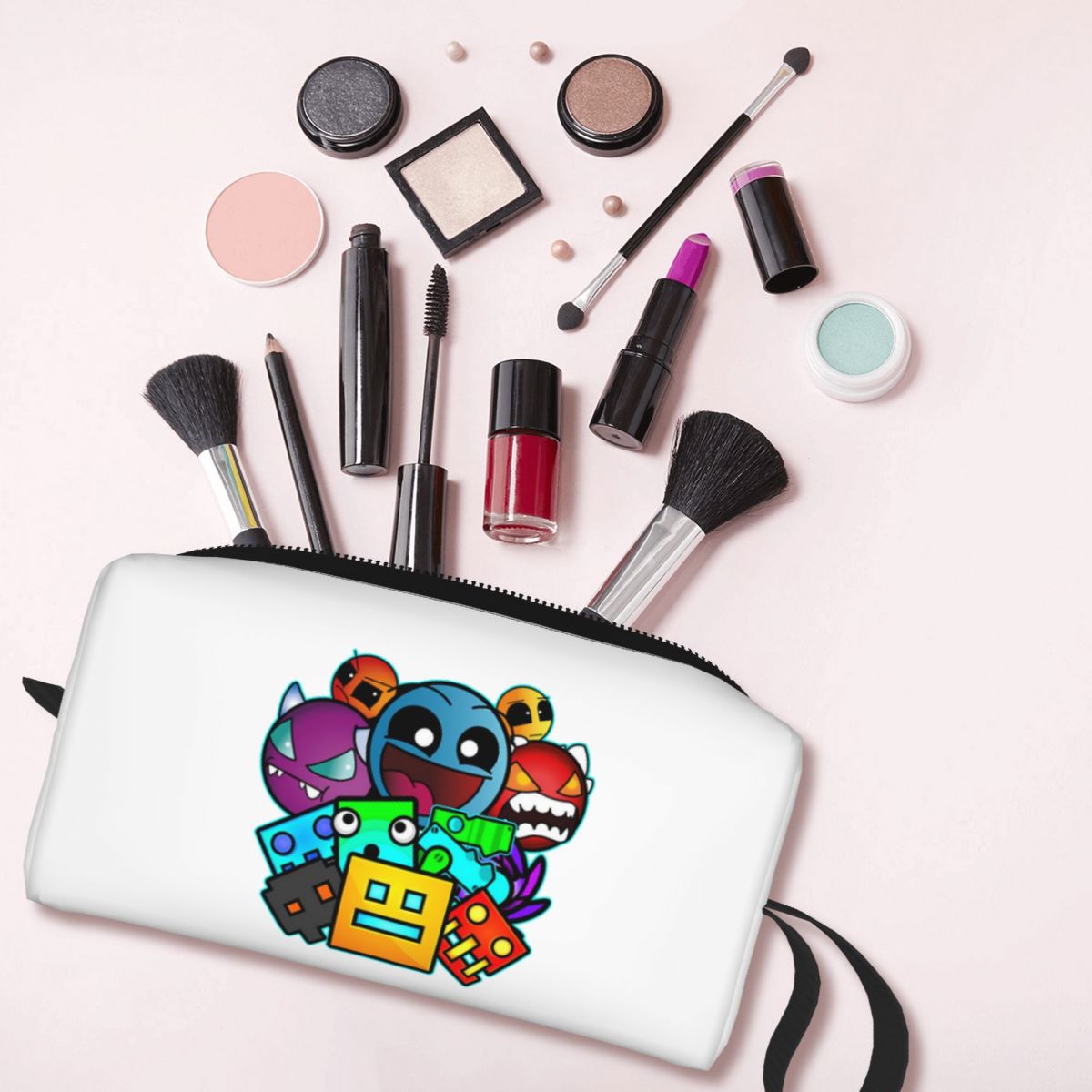 Geometry Dash Old School Gamin - Beauty Makeup School avaliação e preço